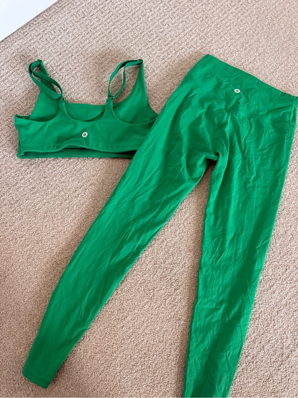 Astoria Green activewear set - Picture 3 of 3
